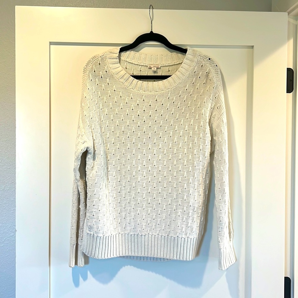 Gap sweater